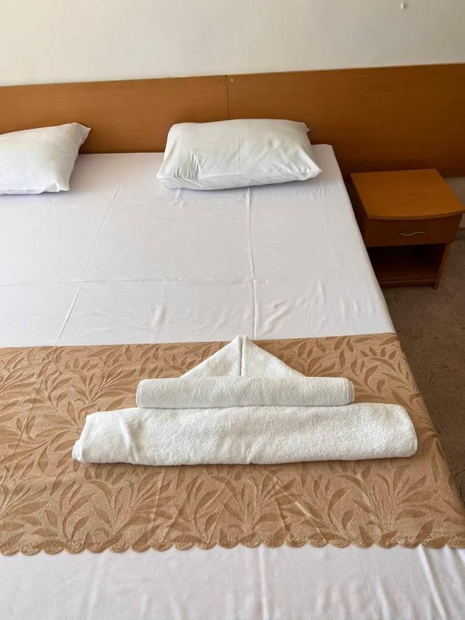 Хотел Диамант Hotel Diamond Baltjik Exteriör bild