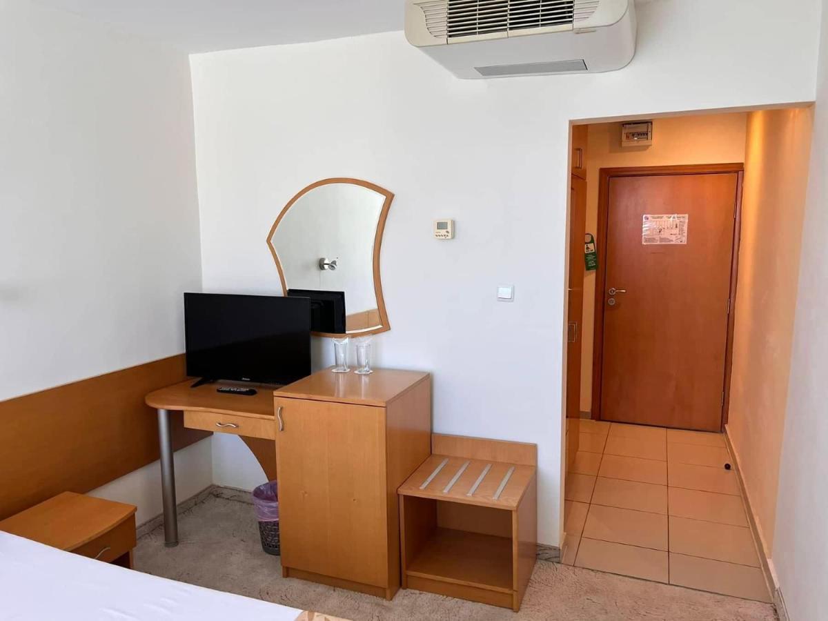 Хотел Диамант Hotel Diamond Baltjik Exteriör bild