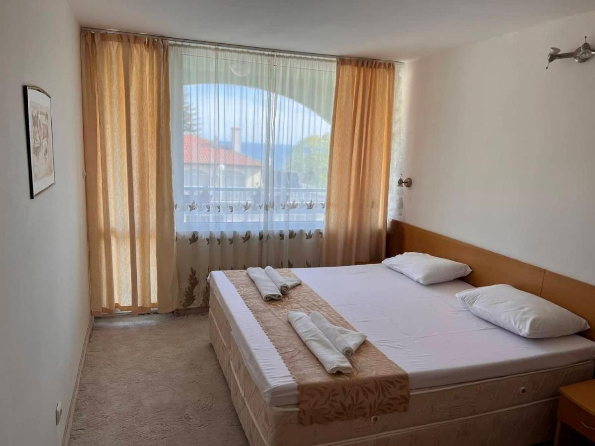 Хотел Диамант Hotel Diamond Baltjik Exteriör bild