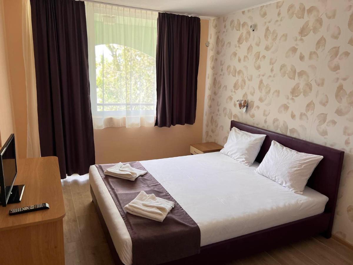 Хотел Диамант Hotel Diamond Baltjik Exteriör bild