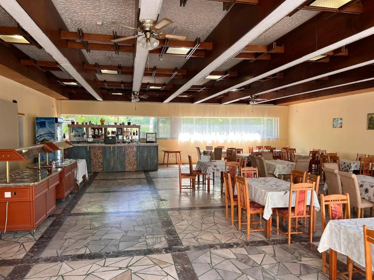 Хотел Диамант Hotel Diamond Baltjik Exteriör bild