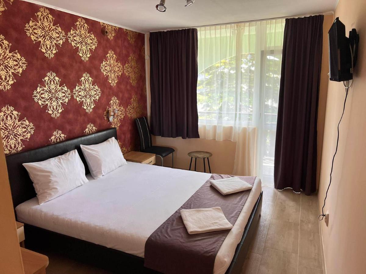 Хотел Диамант Hotel Diamond Baltjik Exteriör bild