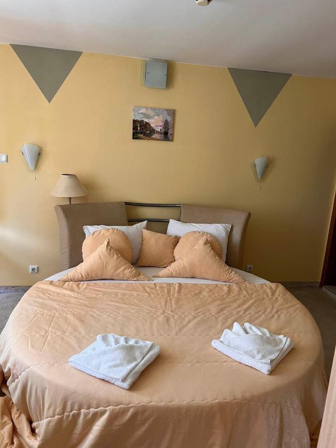 Хотел Диамант Hotel Diamond Baltjik Exteriör bild