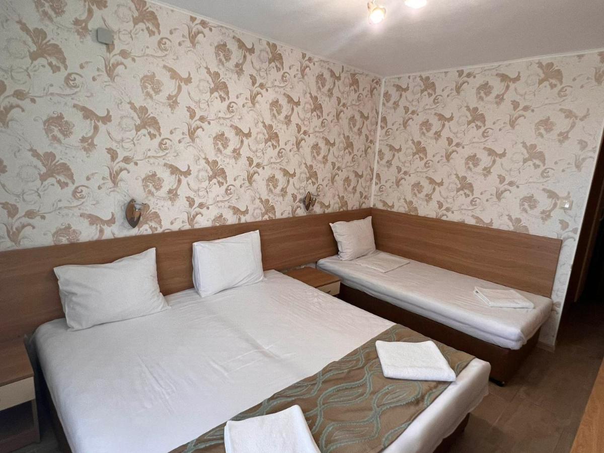 Хотел Диамант Hotel Diamond Baltjik Exteriör bild