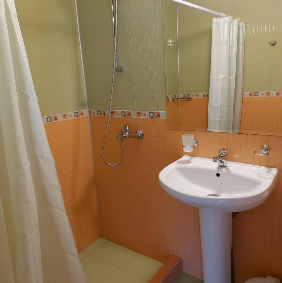 Хотел Диамант Hotel Diamond Baltjik Exteriör bild