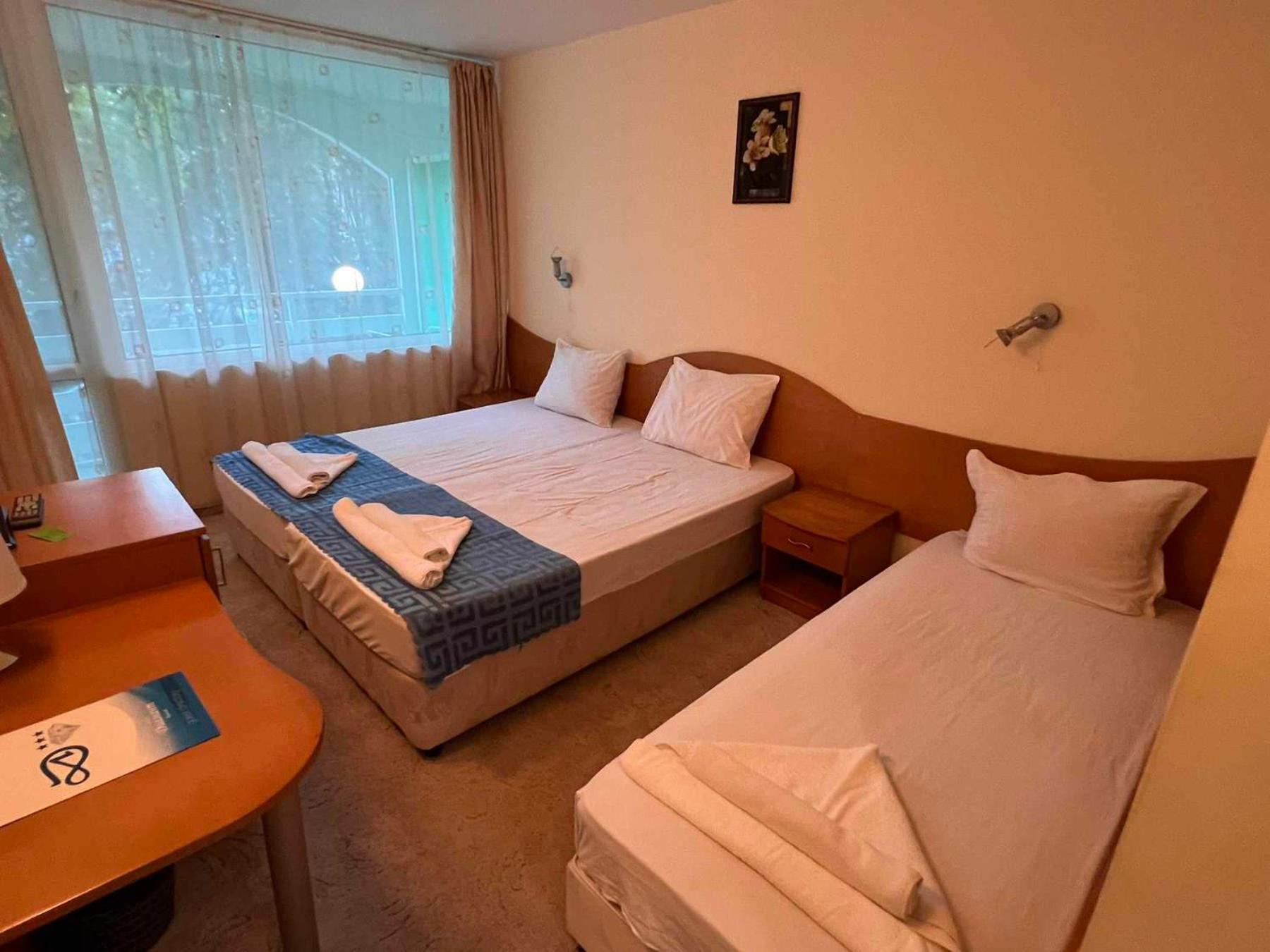 Хотел Диамант Hotel Diamond Baltjik Exteriör bild