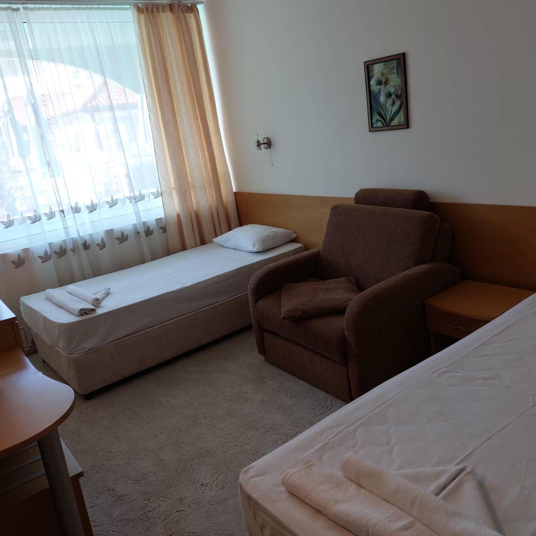 Хотел Диамант Hotel Diamond Baltjik Exteriör bild