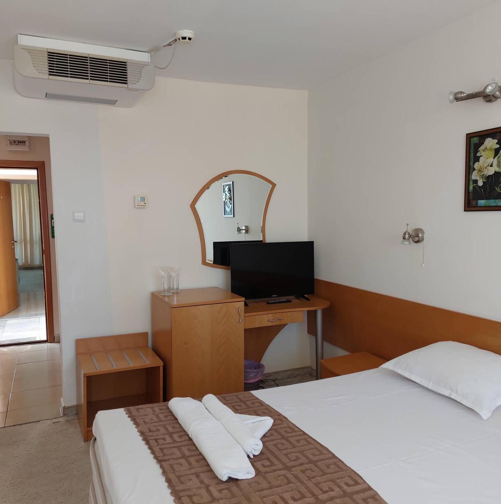 Хотел Диамант Hotel Diamond Baltjik Exteriör bild